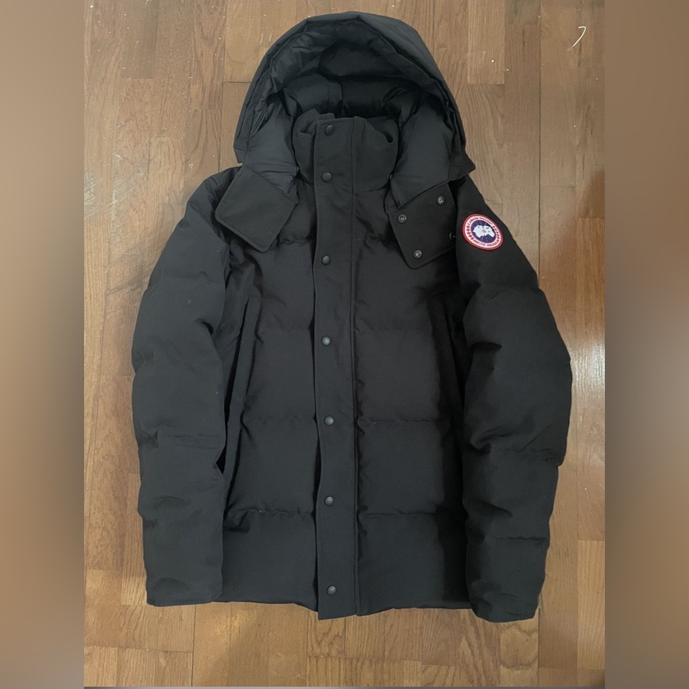 Canada Goose Wyndham Parka Size Large